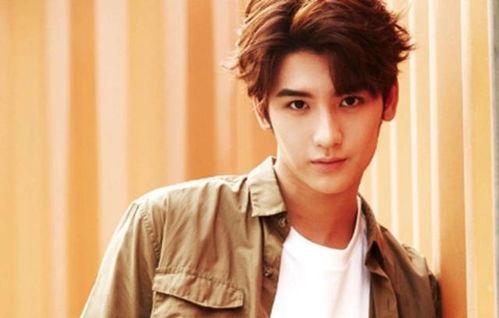 黄俊捷女友吃瓜视频,揭秘背后真相